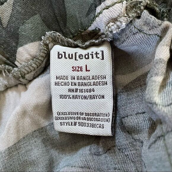 NWT Blu Edit‎ Women’s Camo Tie Front Shorts Green Size Large - Picture 7 of 7